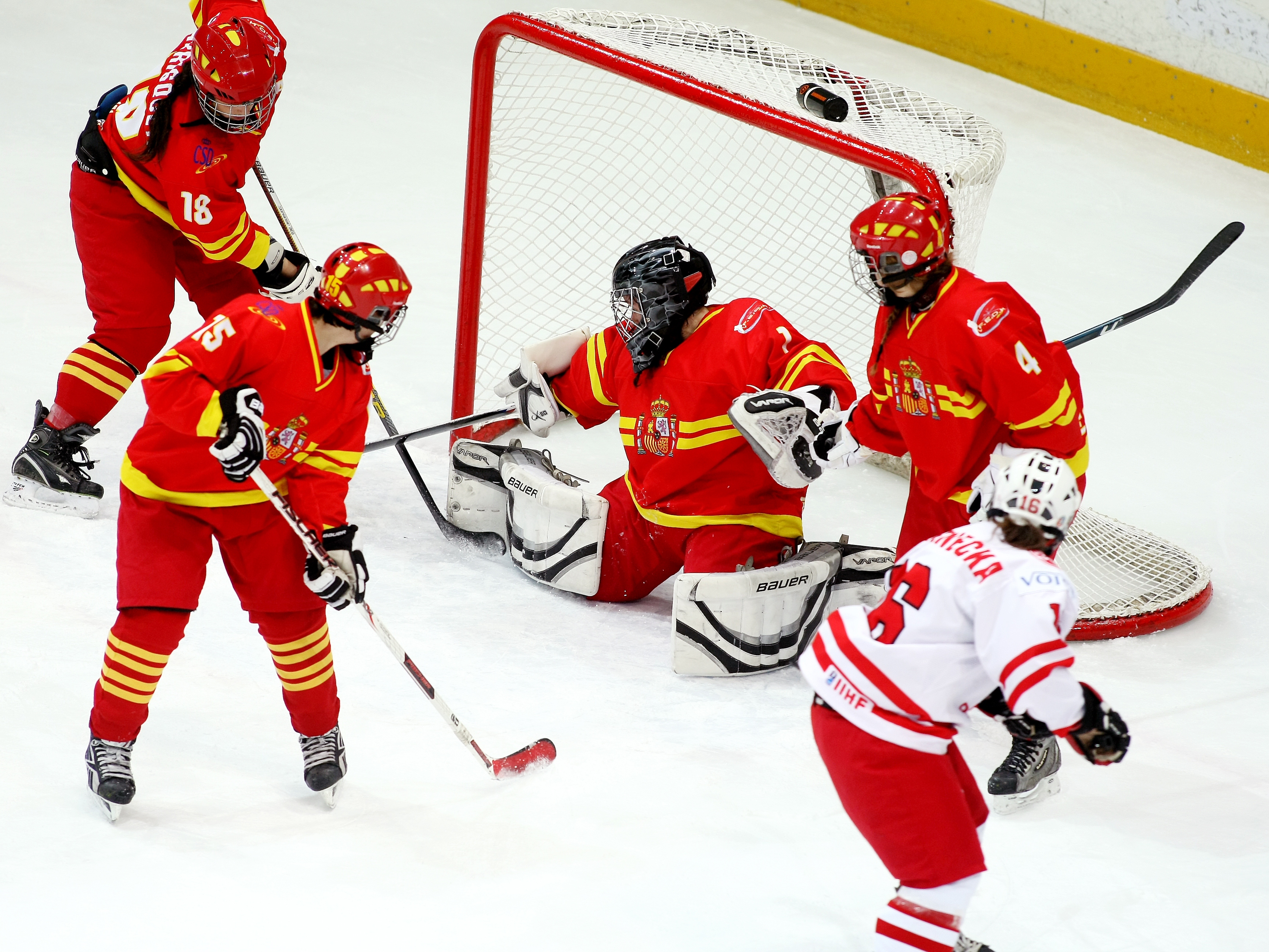 Ice hockey and tissot.