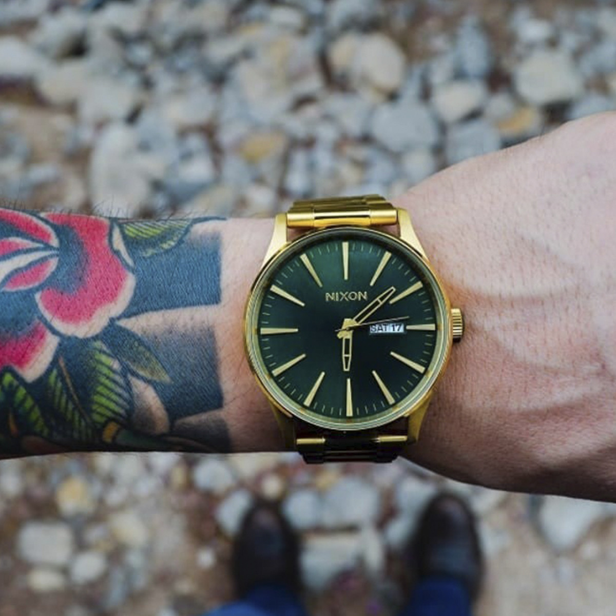 NIXON SENTRY SS GOLD GREEN DIAL