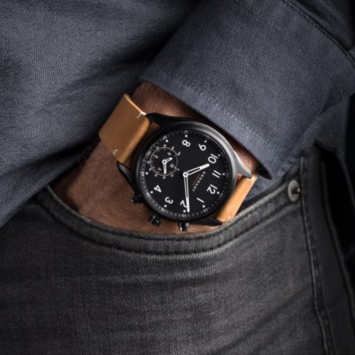 Reloj negro correa marron clearance