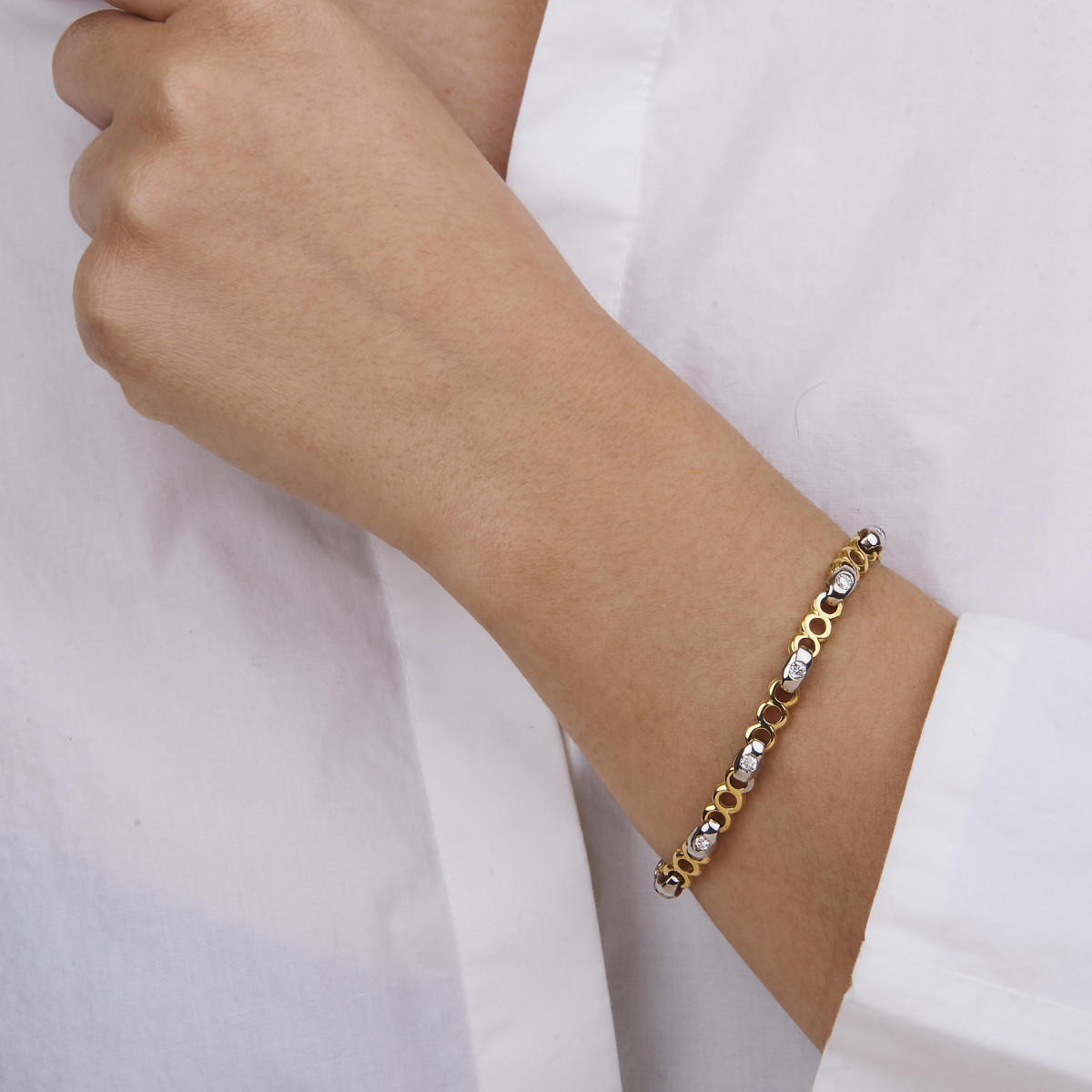 GOLD AND DIAMONDS BRACELET