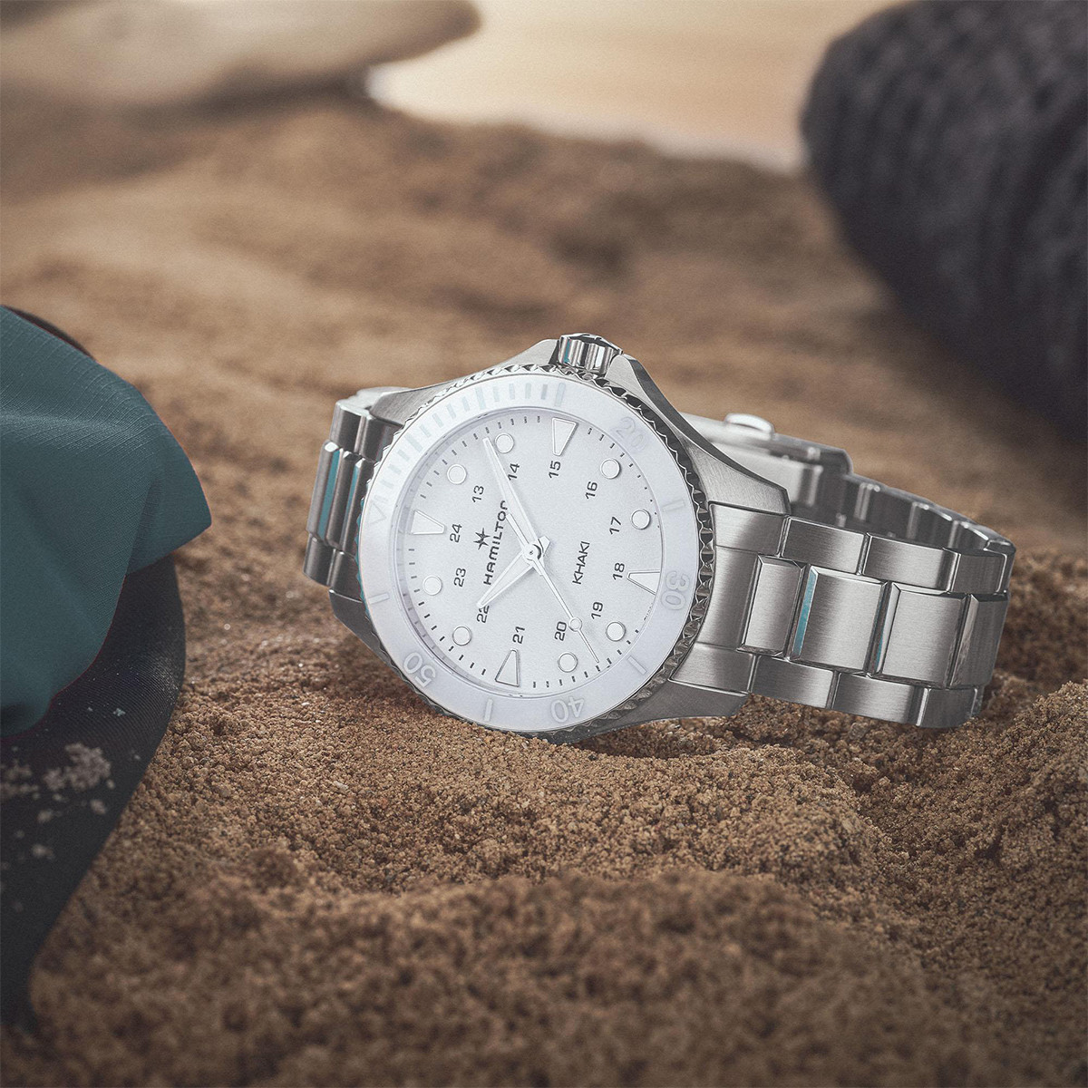 Hamilton deals 38mm quartz