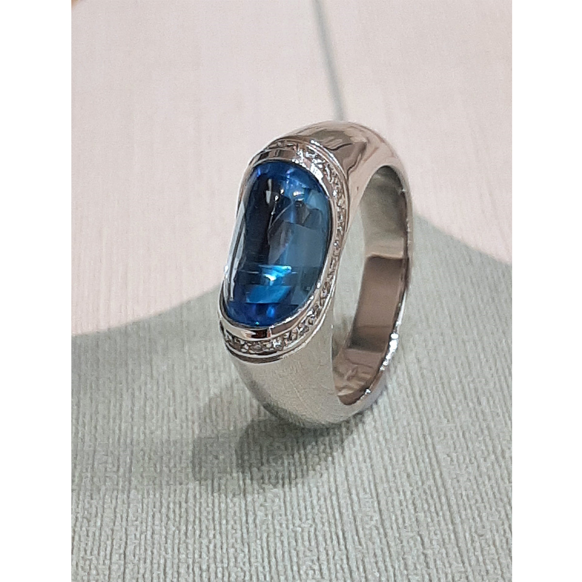 ANILLO ORO TOPACIO AZUL 30 KILATES