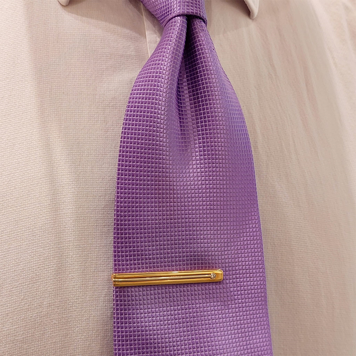 GOLD TIE PIN WITH WHITE GOLD LINE