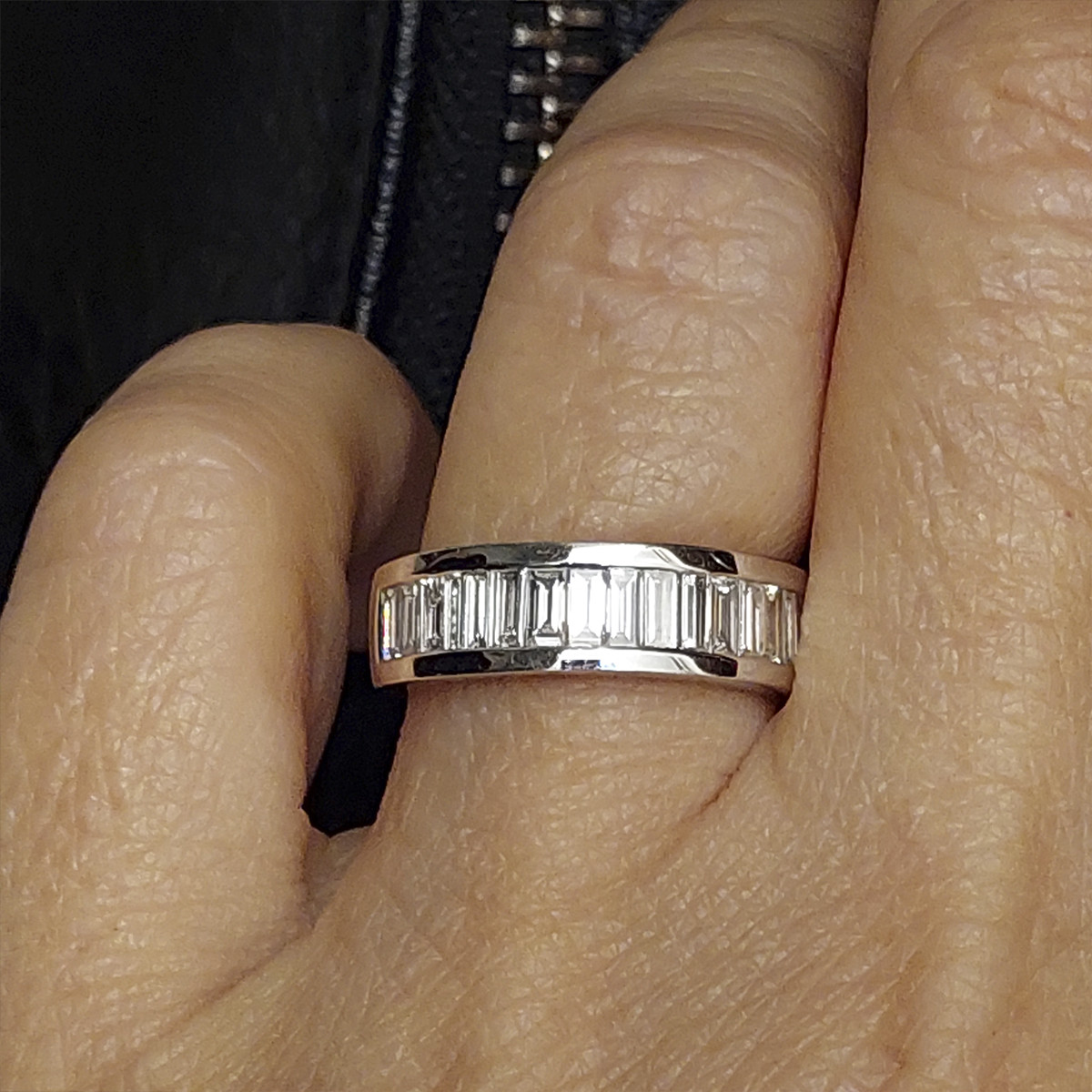 WHITE GOLD RING 14 BAGUETTE DIAMONDS