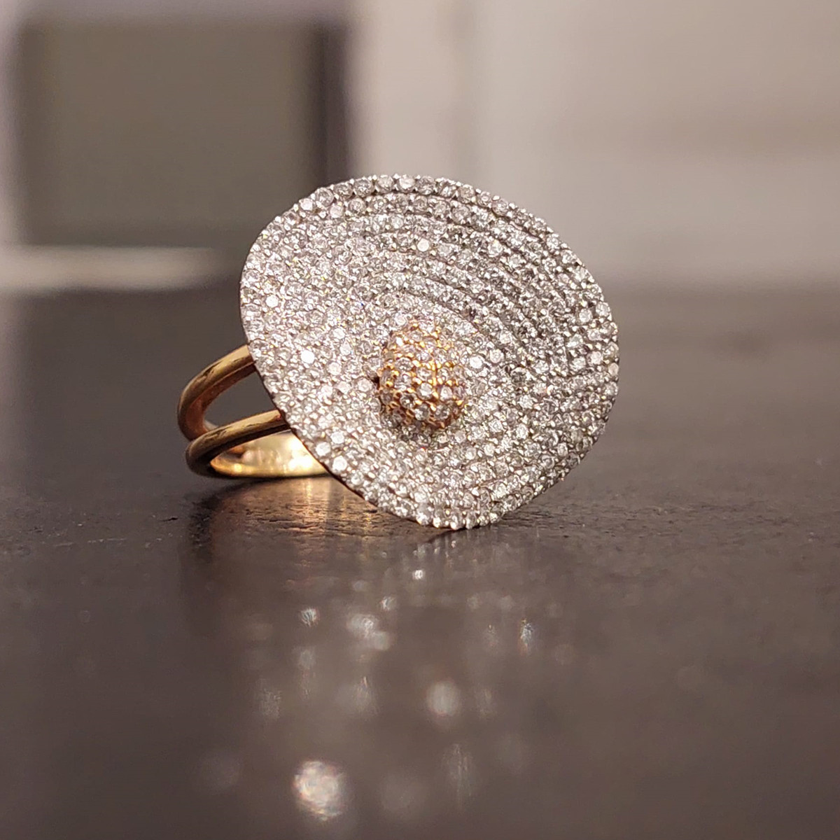 GOLD DIAMONDS RING