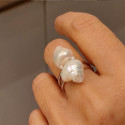 RING 2 BAROQUE PEARLS AND 2 DIAMONDS