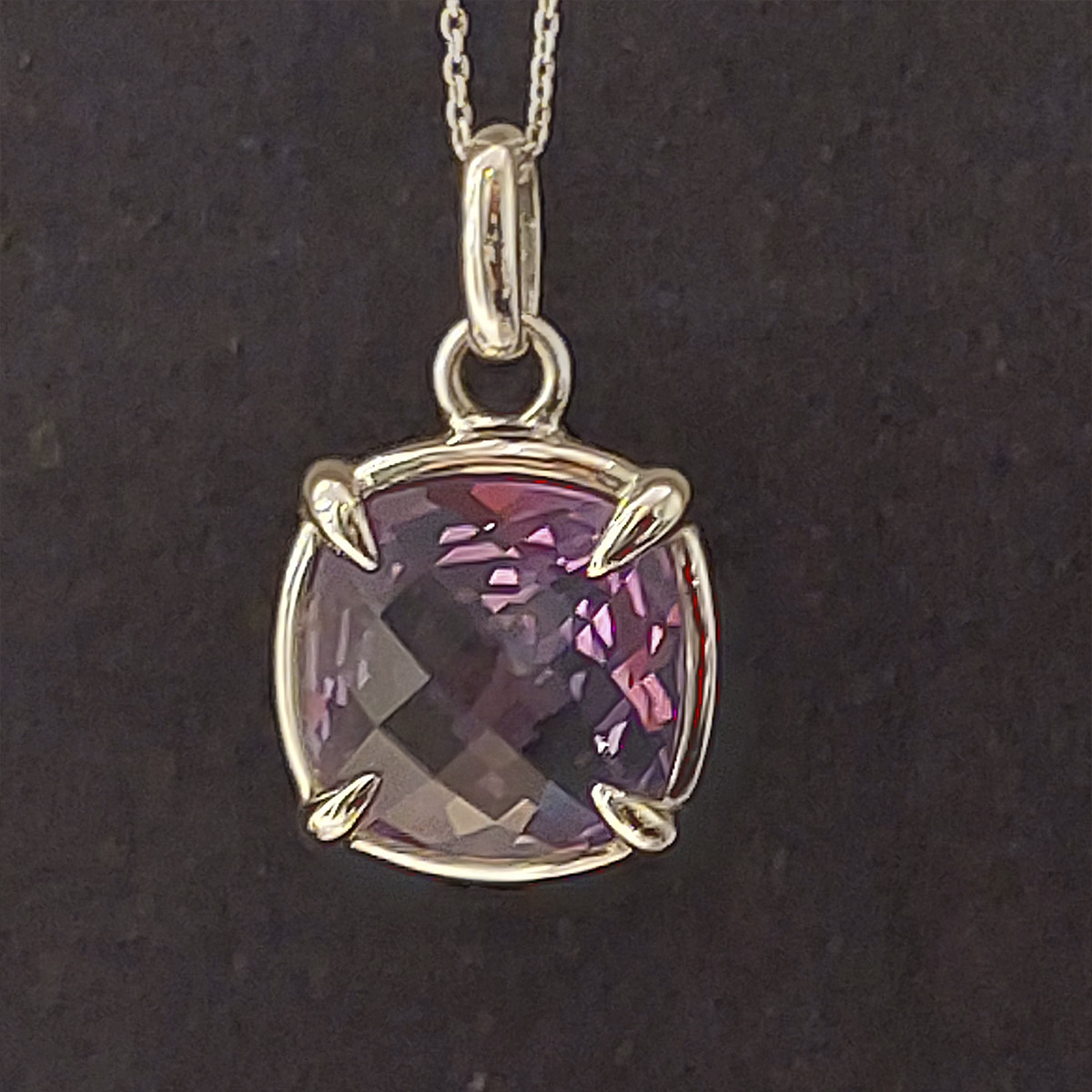 WHITE GOLD AMETHYST NECKLACE