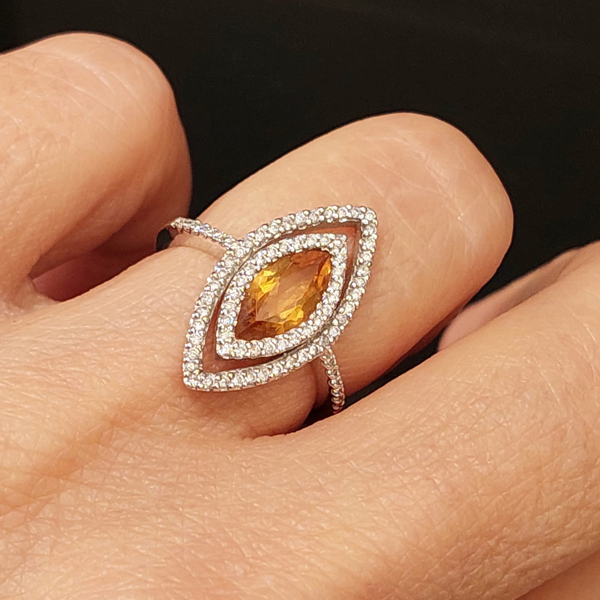 GOLD CITRINE QUARTZ AND DIAMOND RING