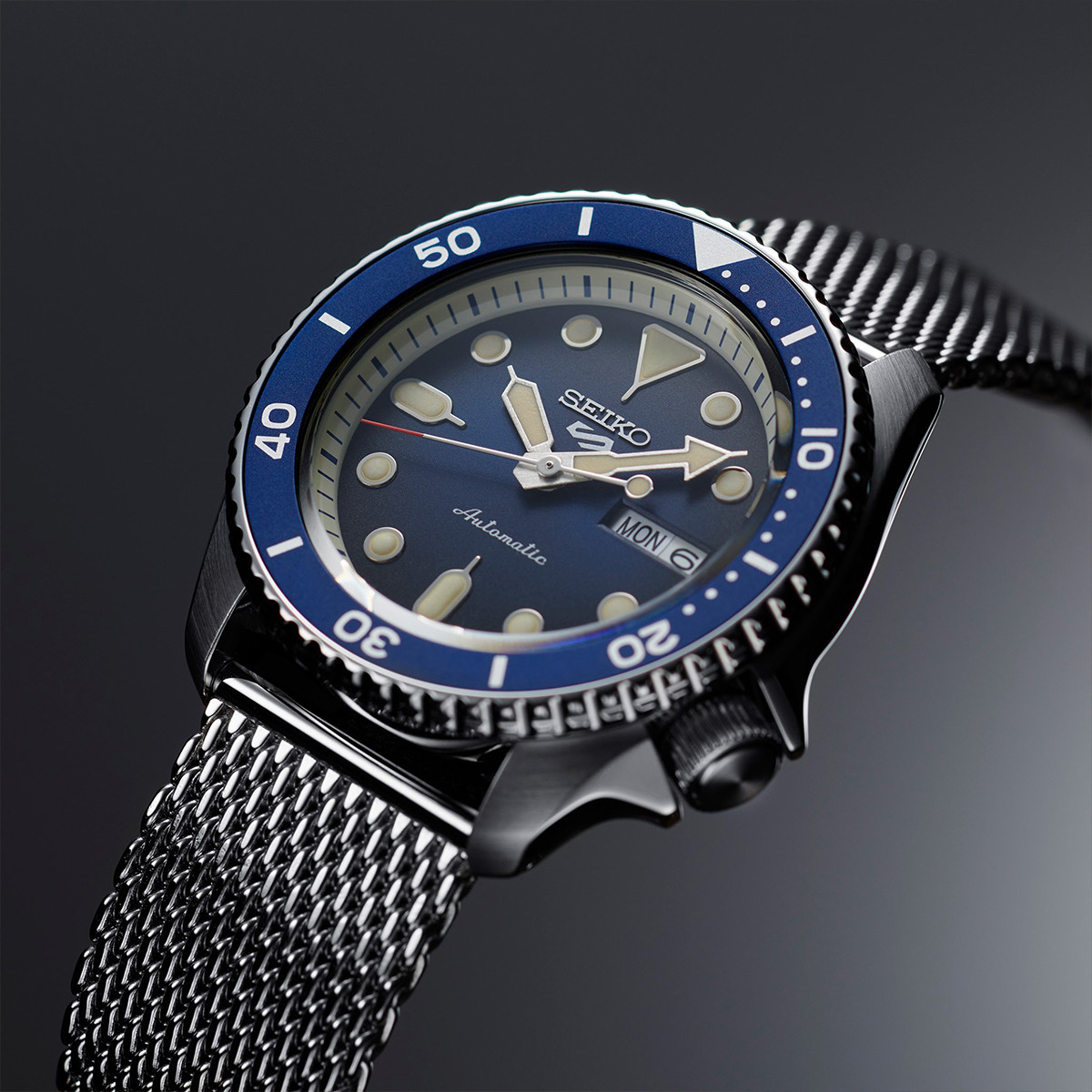 Water Watch With Blue Dial / All Watches