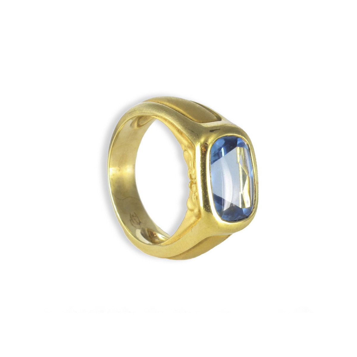 TWO PANTHERS BLUE QUARTZ GOLD RING