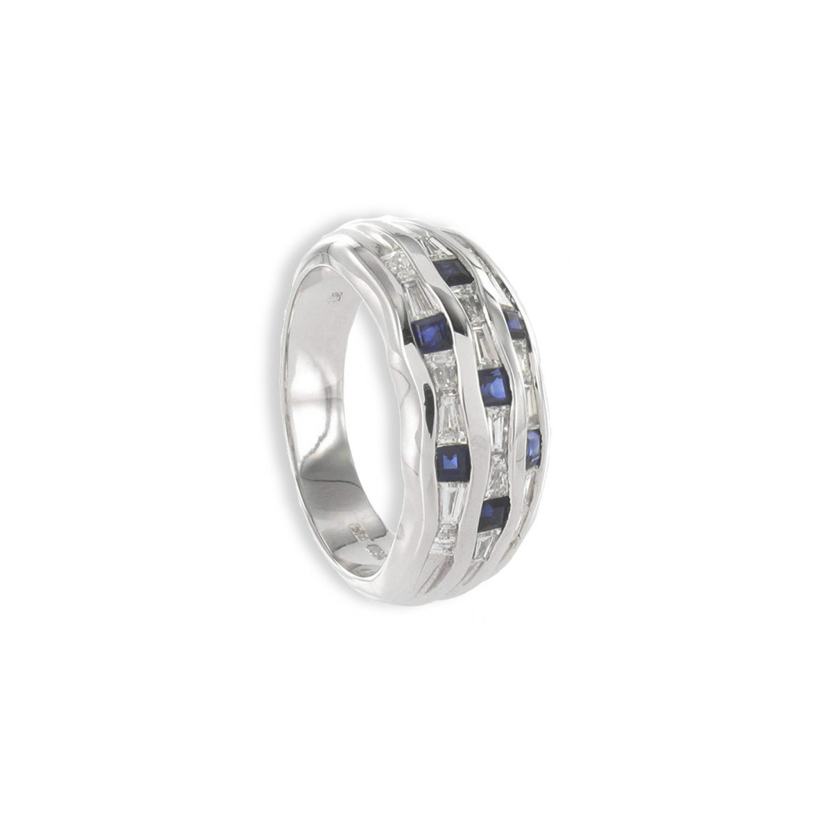 GOLD DIAMONDS AND CARRE SAPPHIRES RING