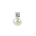 WHITE GOLD DIAMOND AND PEARL PENDANT