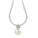 WHITE GOLD DIAMOND AND PEARL PENDANT