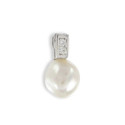 WHITE GOLD DIAMOND AND PEARL PENDANT