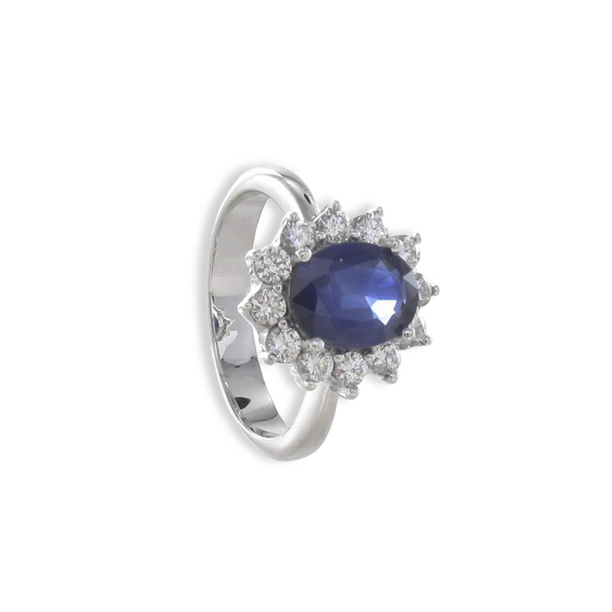 GOLD SAPPHIRE AND12 DIAMONDS RING