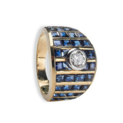 GOLD DIAMOND RING AND SQUARE SAPPHIRES