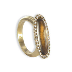 GOLD RING WITH 3,76 KTES QUARTZ AND DIAMONDS