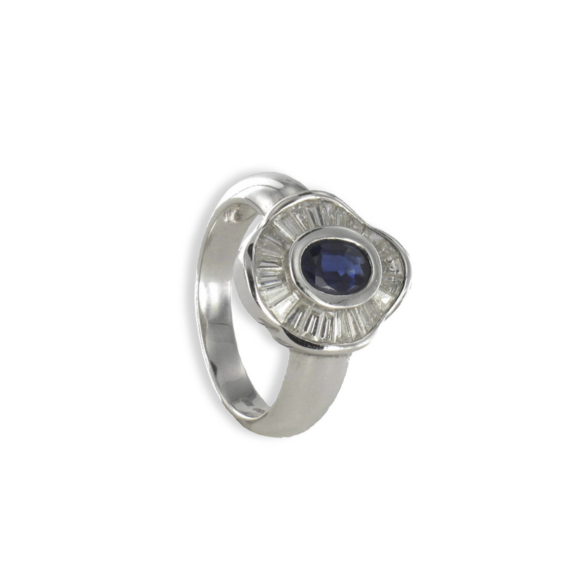 RING OF UNIQUE DESIGN DIAMONDS AND SAPPHIRE