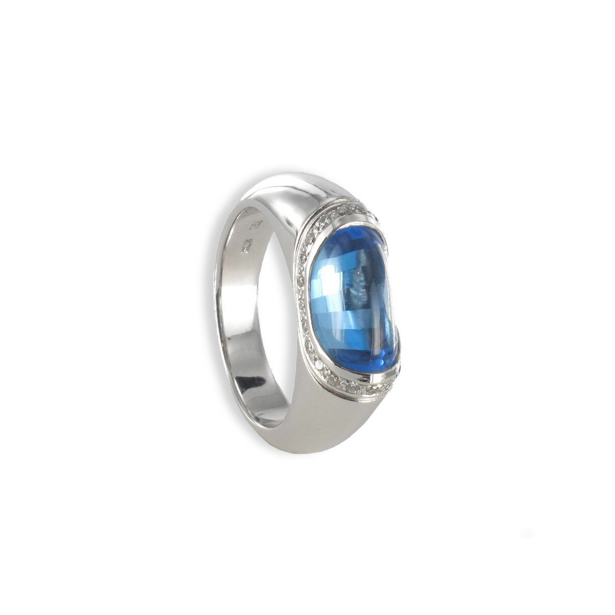 30 KT BLUE TOPAZ GOLD RING