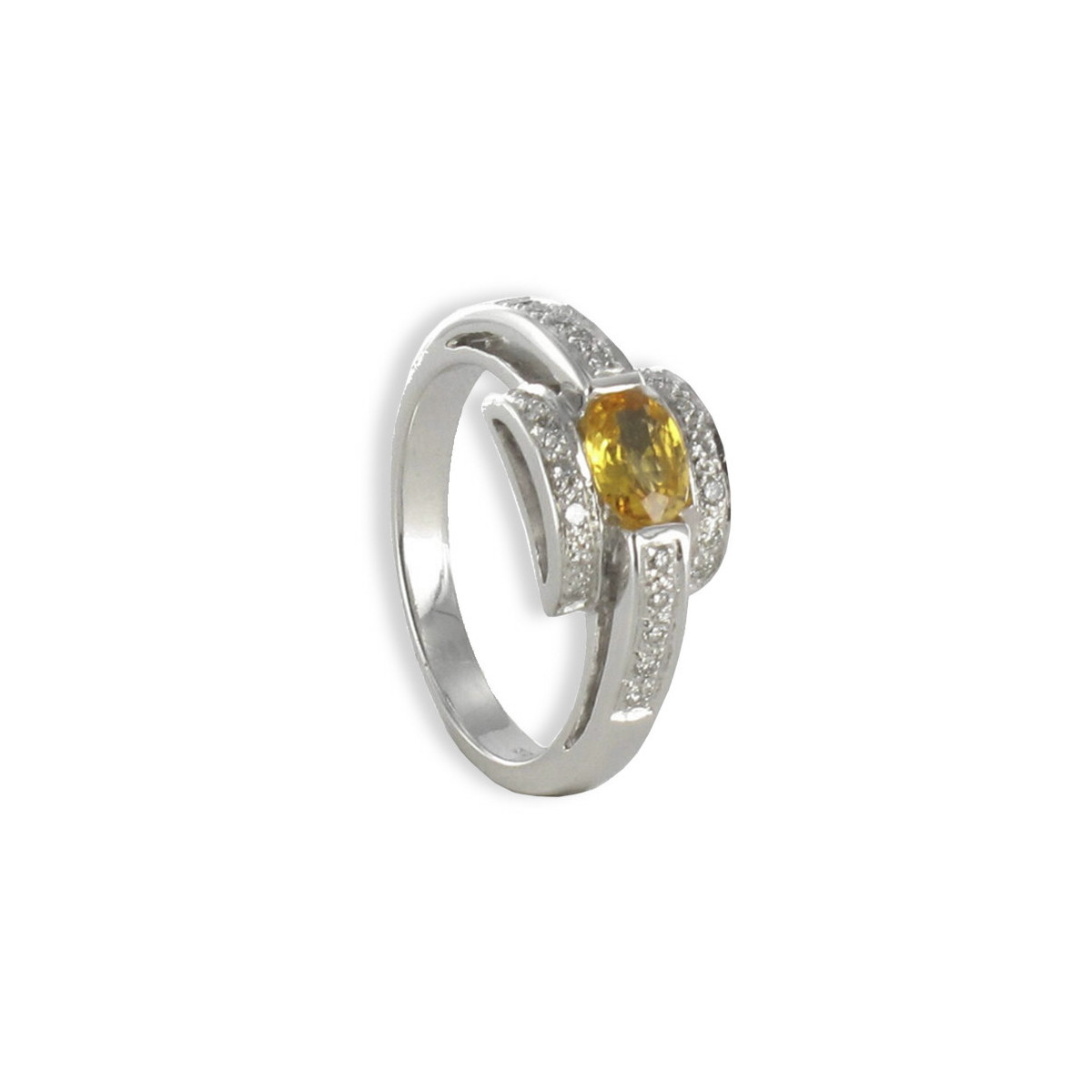 RING WITH YELLOW SAPPHIRE AND DIAMONDS