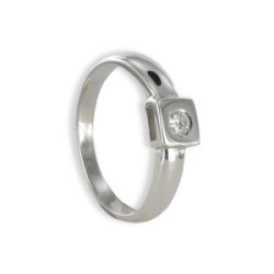 SQUARE MOTIF RING WITH DIAMOND