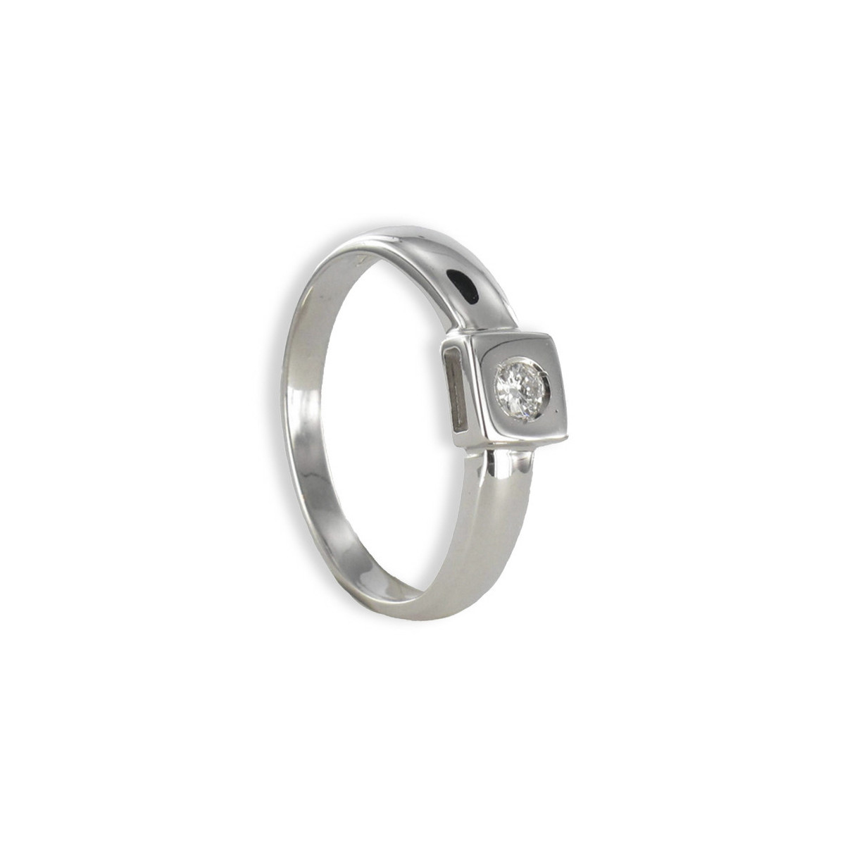 SQUARE MOTIF RING WITH DIAMOND