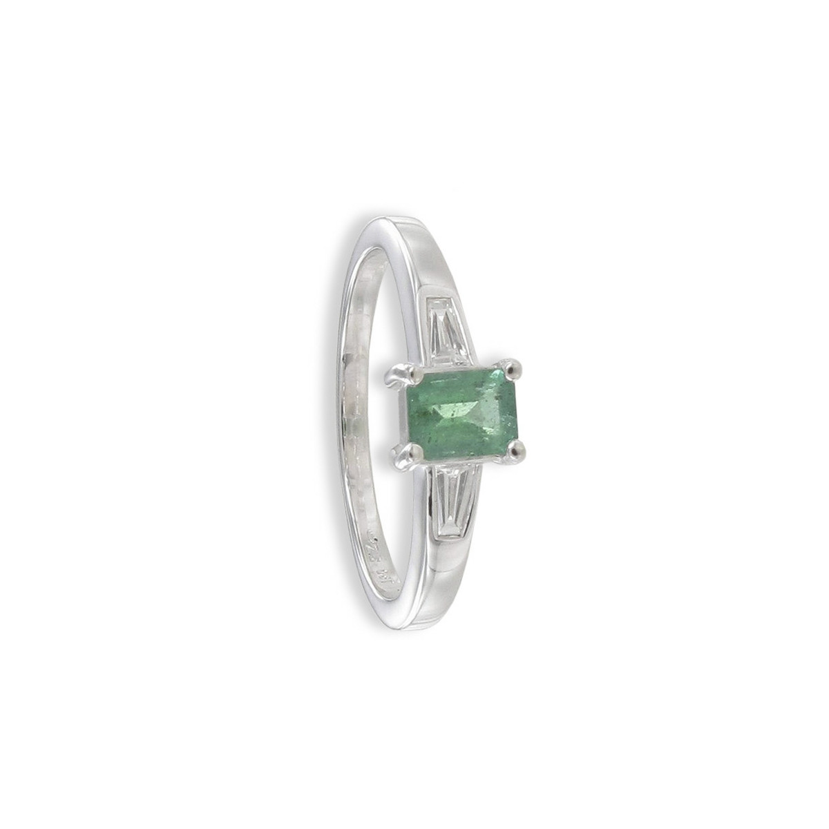 GOLD EMERALD AND 2 DIAMONDS RING