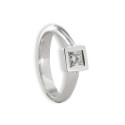 SOLITARIO ORO BLANCO 18K CON DIAMANTE PRINCESA 0,42 CT EN BISEL SOLITARIO ORO BLANCO 18K CON DIAMANTE PRINCESA 0,42 CT EN BISEL