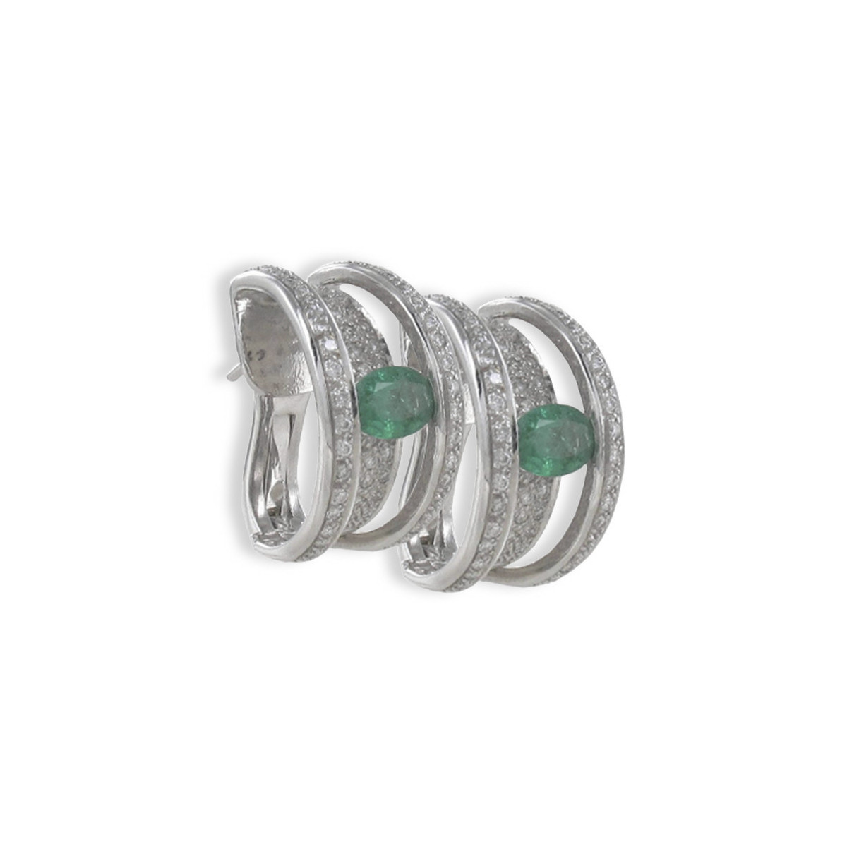 MODERN EARRINGS WITH DIAMONDS AND EMERALD