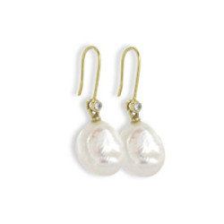 YELLOW GOLD PEARL AND DIAMONDS EARRINGS