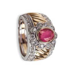GOLD RING WITH DIAMONDS AND RUBY 1,20 KTES