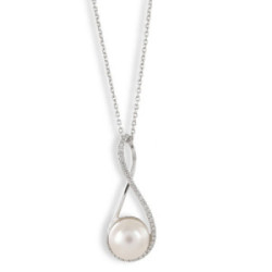 WHITE GOLD DIAMOND AND PEARL NECKLACE