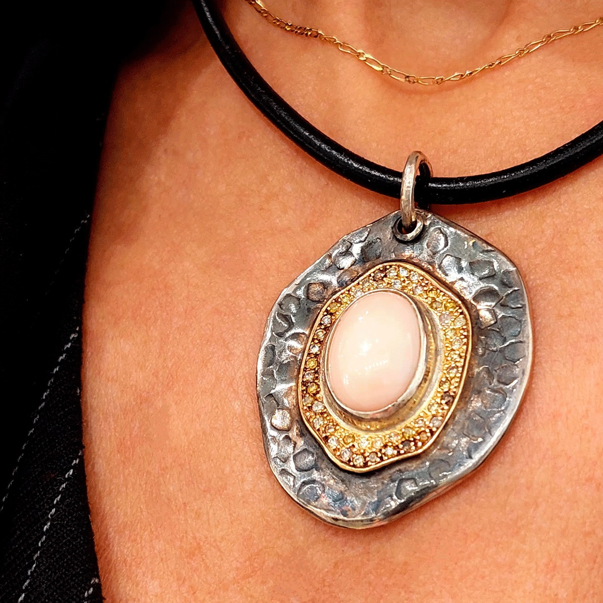 SILVER AND GOLD PENDANT WITH DIAMONDS AND CORAL