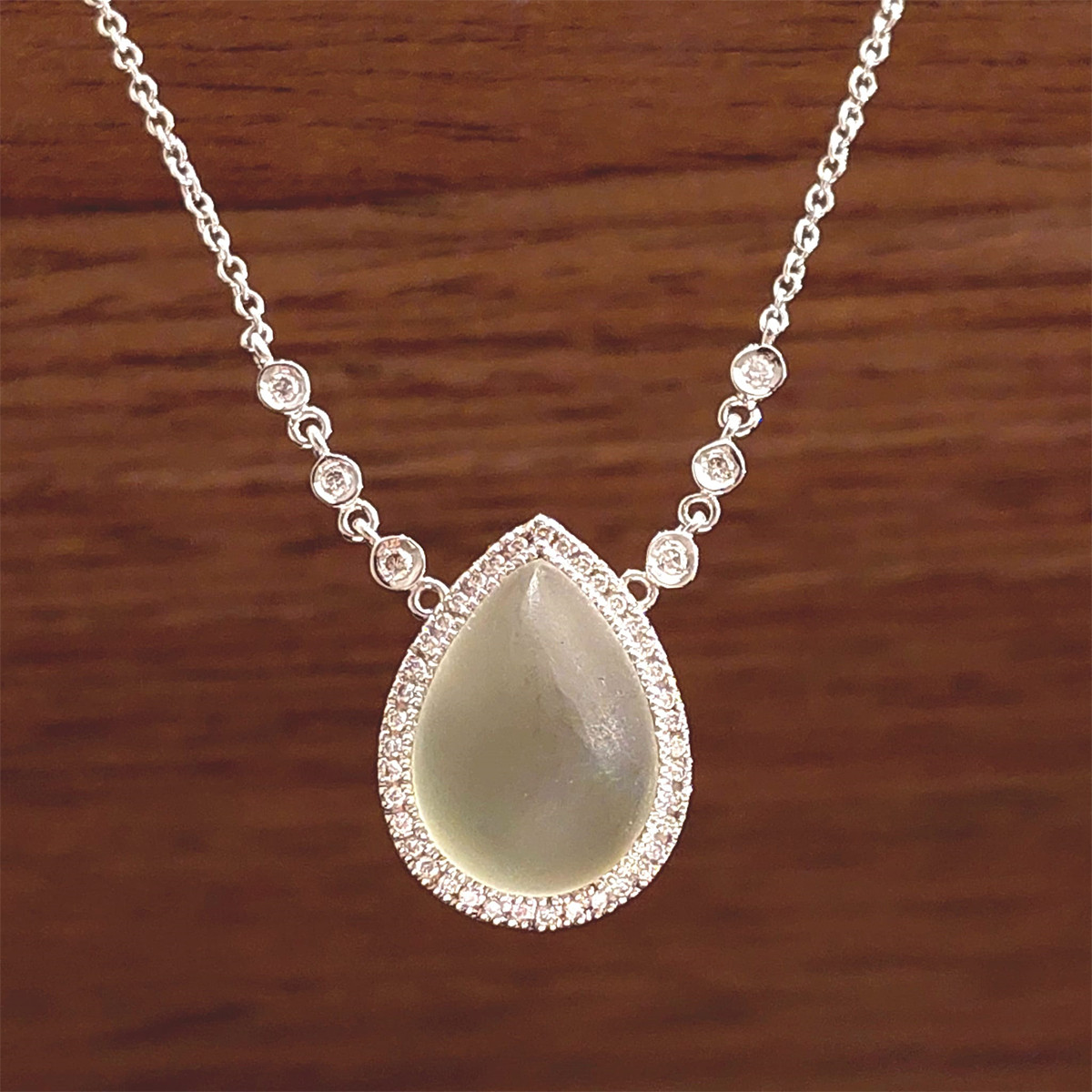 WHITE GOLD ESPIRITA AND DIAMOND NECKLACE