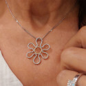 CHAIN WITH FLOWER PENDANT