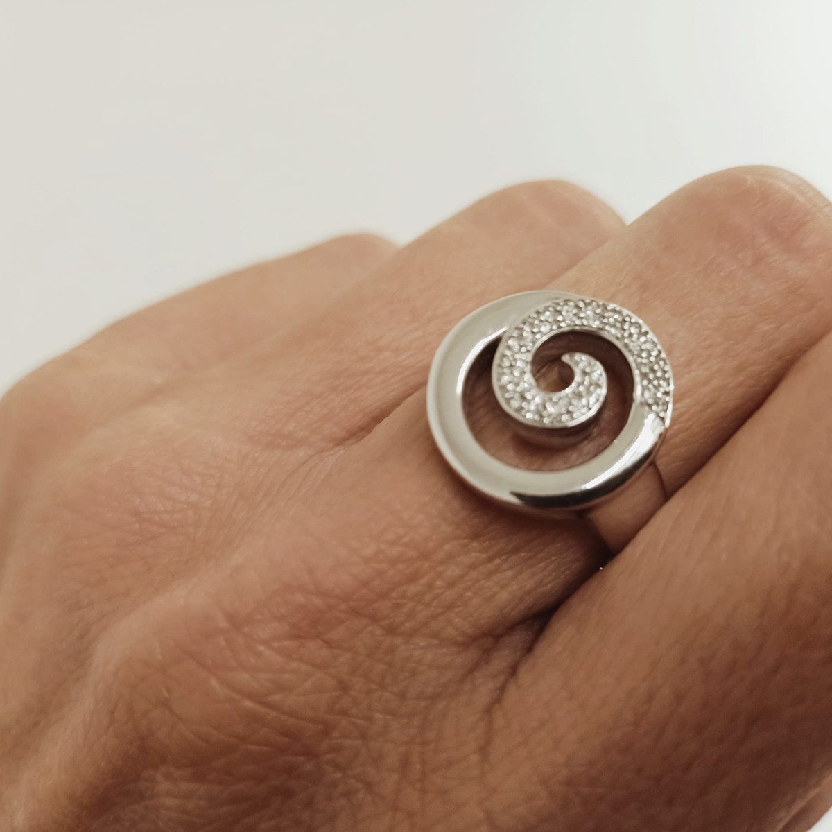 DESIGN RING