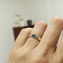 GOLD RING WITH EMERALD 0.33 KTES