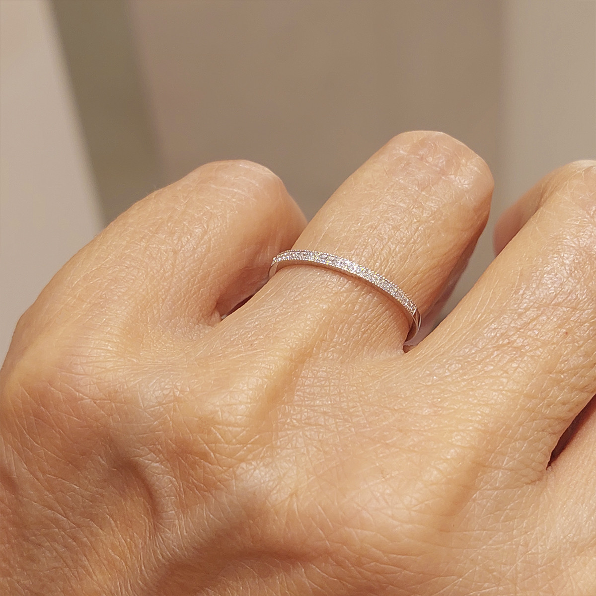 Anillo fino oro blanco online