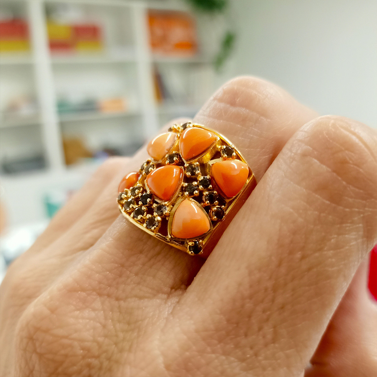 GOLD RING WITH CORAL AND NATURAL STONES