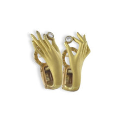 PENDIENTES MANOS CON DIAMANTE BONADEA