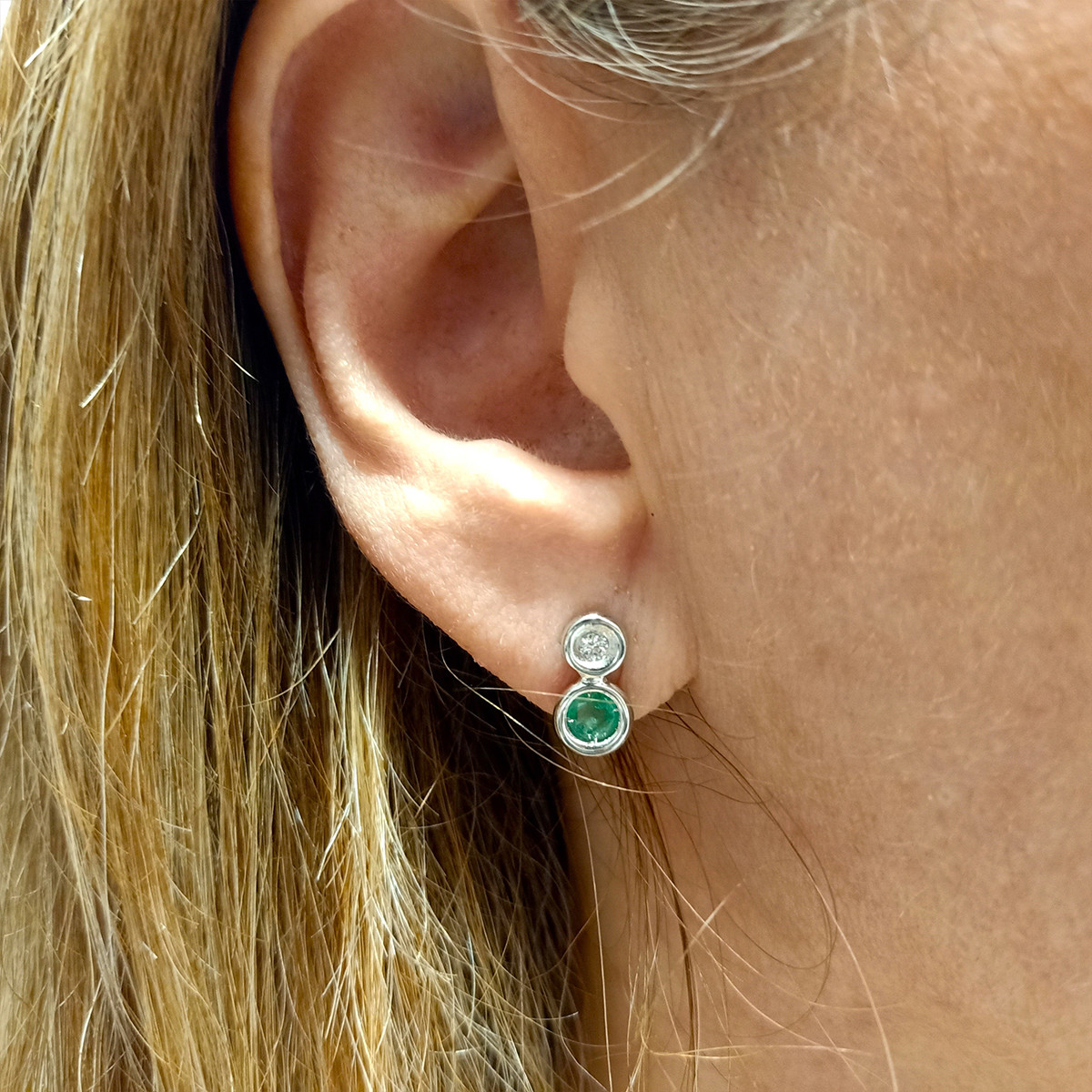 GOLD EMERALD AND DIAMOND EARRINGS