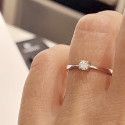 SOLITARIO ORO BLANCO 18K CON DIAMANTE 0,16 CT Y 4 GARRAS