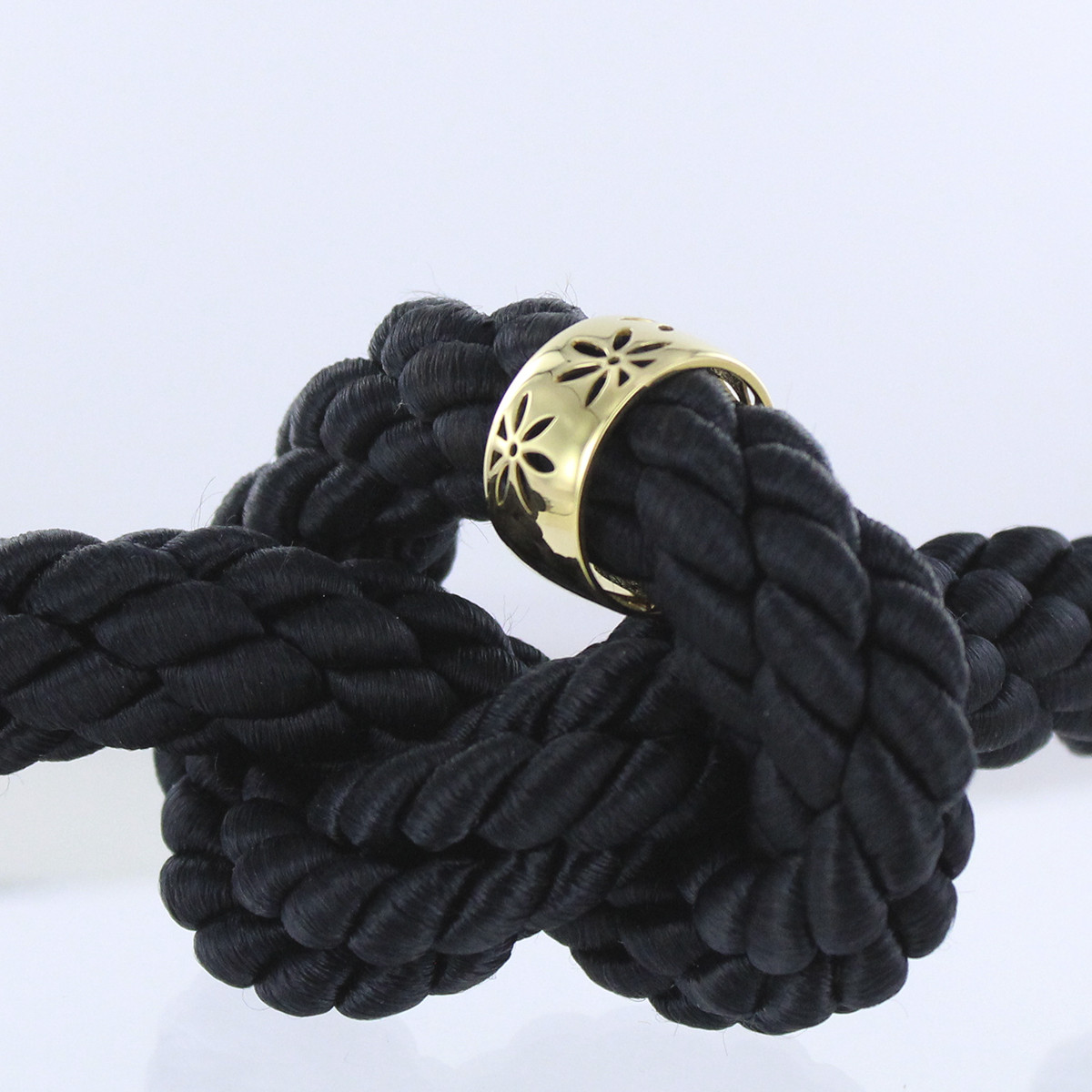 ANILLO ANCHO ORO CON FLORES