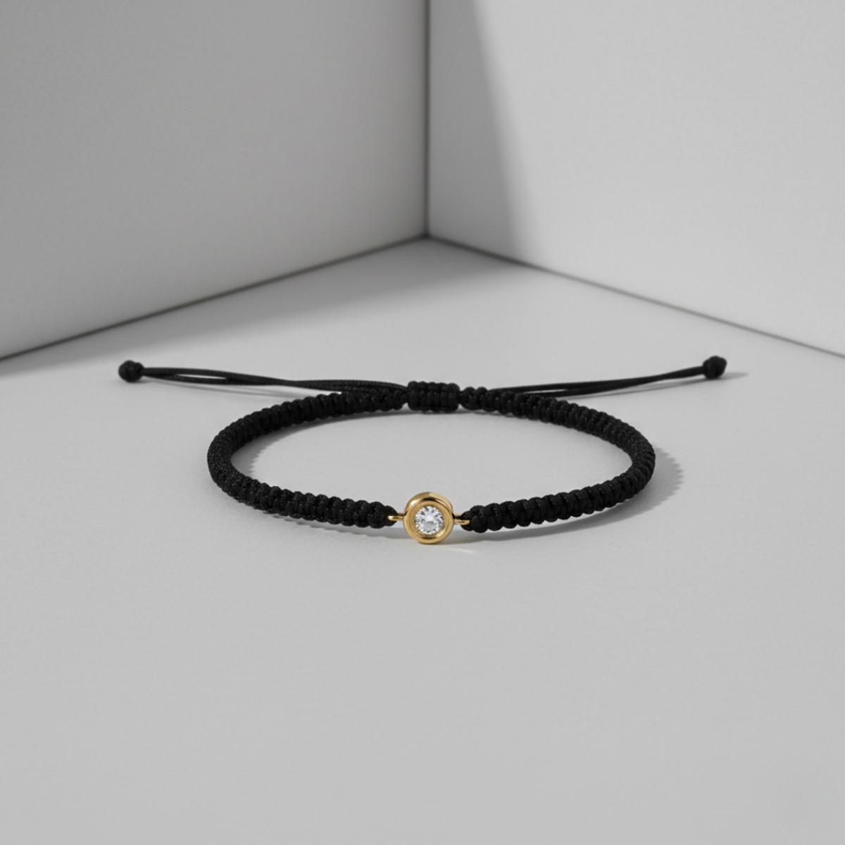 MACRAME BRACELET YELLOW GOLD DIAMOND