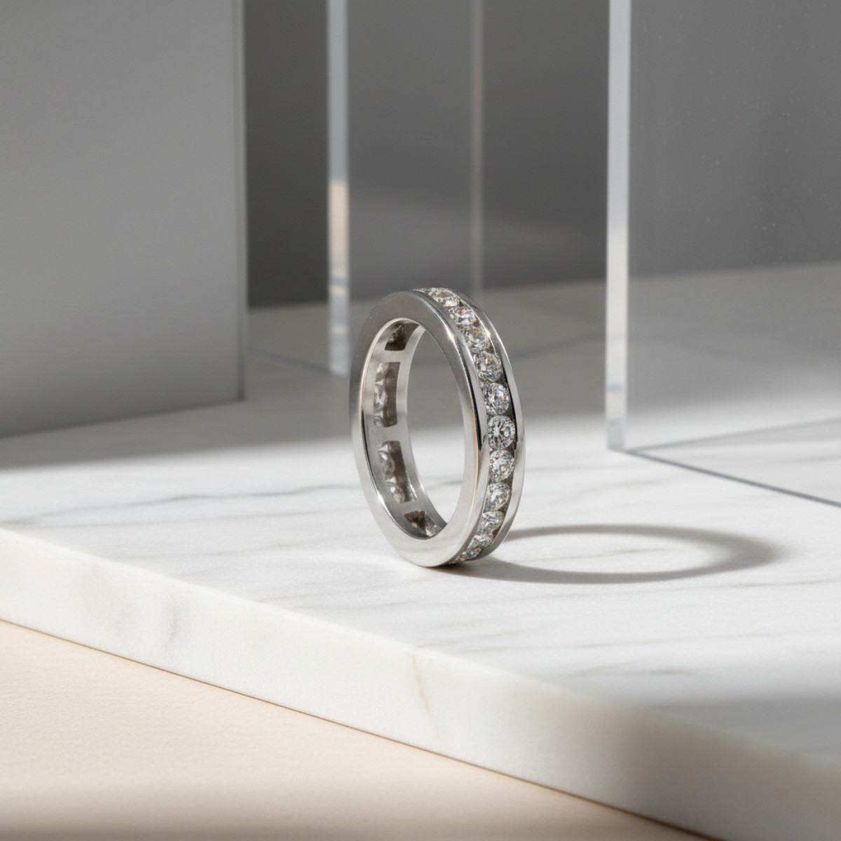 GOLD DIAMOND WEDDING RING